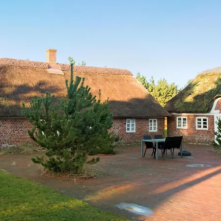 2 Bedroom Lovely In Tatil Evi Blåvand