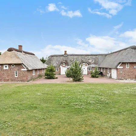 2 Bedroom Lovely In Blåvand