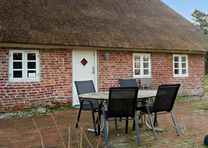 2 Bedroom Lovely In